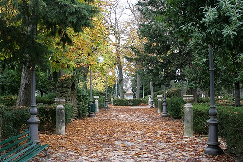 Villa comunale De Capua.jpg