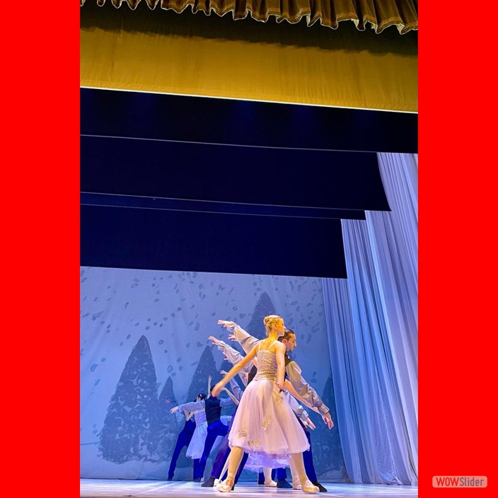 33 57086180-e70f-429c-99ba-bdf8c6a8e610