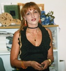 manuela_petescia_1.jpg